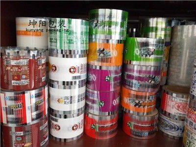 平定縣抗靜電食品包裝卷膜材質(zhì)特性與復(fù)合膜技術(shù)解析